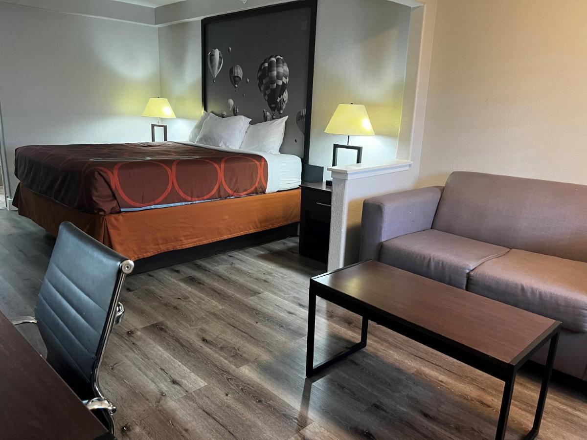 Super 8 By Wyndham - Baytown East Hotel 2*