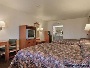 Super 8 By Wyndham - Baytown East Mont Belvieu